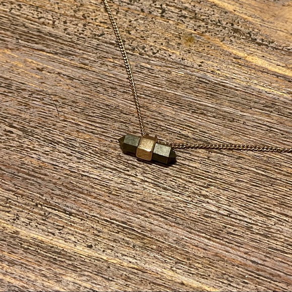 Kendra Scott Necklace - Picture 2 of 3